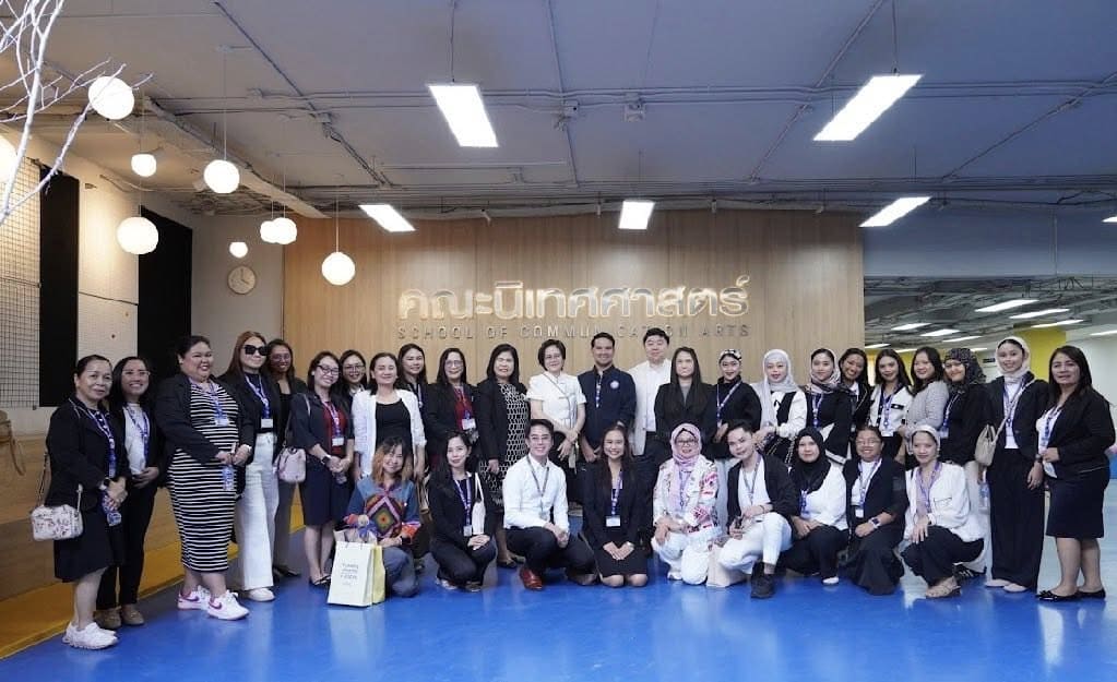 นักศึกษาจาก St. Michael’s College of Iligan ประเทศฟิลิปปินส์ เข้าเยี่ยมชม คณะนิเทศศาสตร์ มหาวิทยาลัยหอการค้าไทย