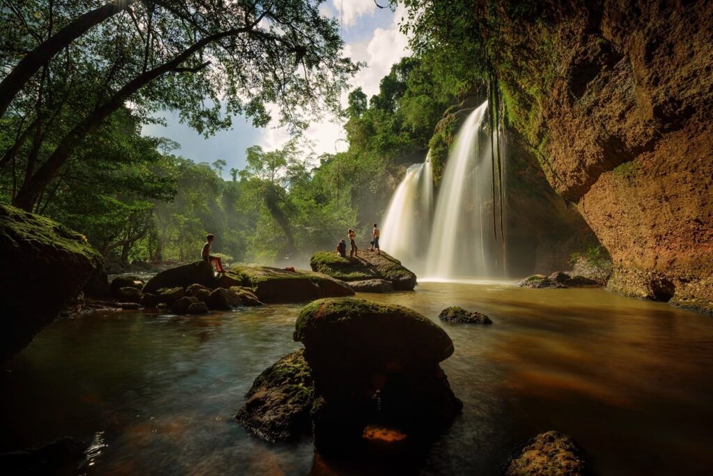 เคล็ดลับถ่ายภาพด้วยแสง องค์ประกอบ เรื่องราว และเทคนิคกล้อง